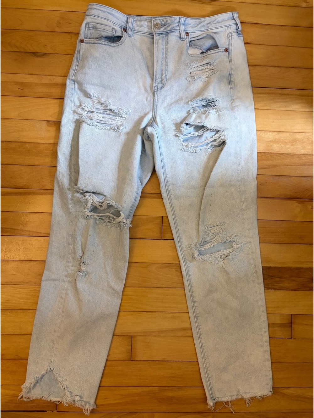 American Eagle Light Wash Distressed Mom Jeans, Size 8 Regular